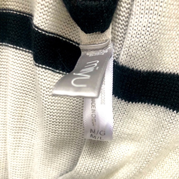 Black and white striped robe with belt, size M/G - Picture 5 of 6